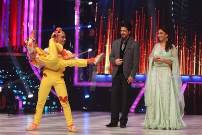 Shah Rukh Khan on Jhalak Dikhhla Jaa Season 6 sets promoting film 'CHENNAI EXPRESS'