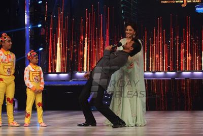 Shah Rukh Khan on Jhalak Dikhhla Jaa Season 6 sets promoting film 'CHENNAI EXPRESS'