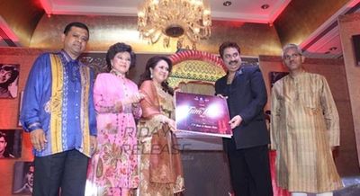 Vidya Malvade, Pooja Batra, Deepti Bhatnagar at 'Tum Mile' music album launch