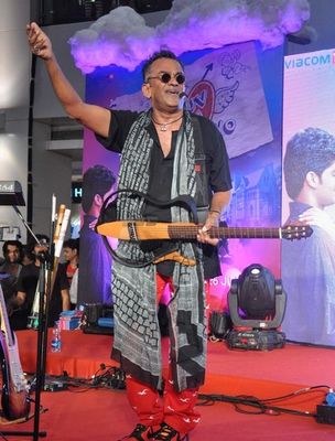 Tanuj Virwani, Neha Hinge & Remo Fernandes at film 'LUV U SONIYO' music launch
