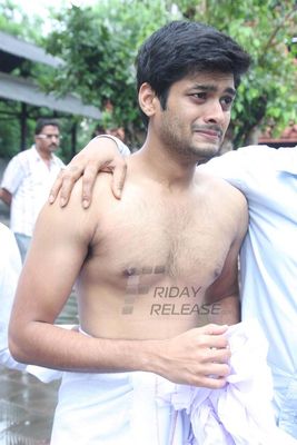 Bolly Celebs at funeral of Producer Sudhakar Bokade