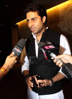 Amitabh Bachchan, Abhishek Bachchan, Dia Mirza at Bhaag Milkha Bhaag special screening