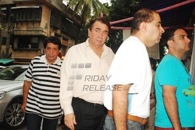 Amitabh Bachchan, Dilip Kumar among Bollywood Celebs at the prayer meet for actor Pran