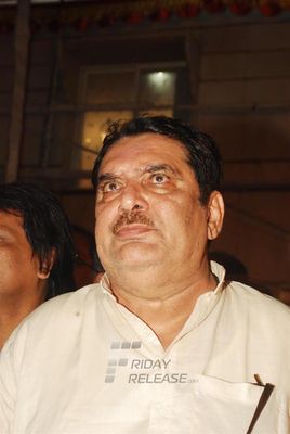 Amitabh Bachchan, Dilip Kumar among Bollywood Celebs at the prayer meet for actor Pran
