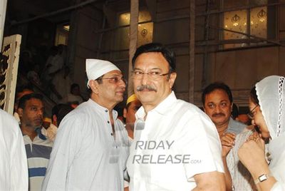Amitabh Bachchan, Dilip Kumar among Bollywood Celebs at the prayer meet for actor Pran