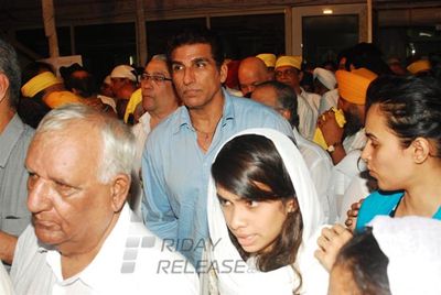 Amitabh Bachchan, Dilip Kumar among Bollywood Celebs at the prayer meet for actor Pran