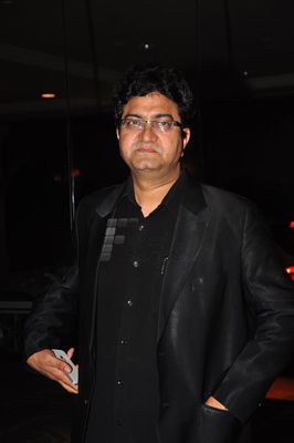 Farhan Akhtar, Sonam Kapoor, Prakash Raj at film 'BHAAG MILKHA BHAAG' success party