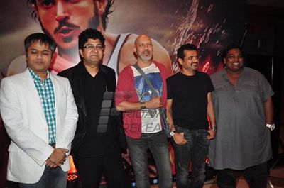 Farhan Akhtar, Sonam Kapoor, Prakash Raj at film 'BHAAG MILKHA BHAAG' success party