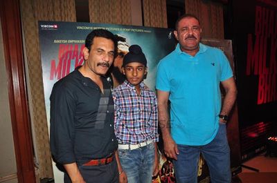 Farhan Akhtar, Sonam Kapoor, Prakash Raj at film 'BHAAG MILKHA BHAAG' success party