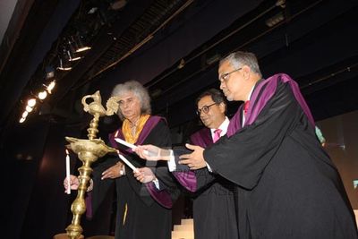 Amitabh Bachchan with musicians Pandit Shivkumar Sharma and Hariprasad Chaurasia felicitated