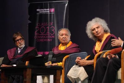 Amitabh Bachchan with musicians Pandit Shivkumar Sharma and Hariprasad Chaurasia felicitated
