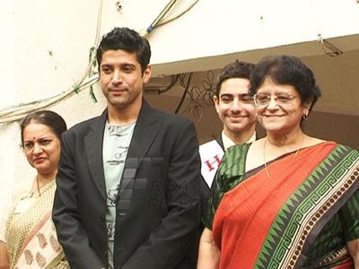 Farhan Akhtar Promotes \'Bhaag Milkha Bhaag\' in his own school