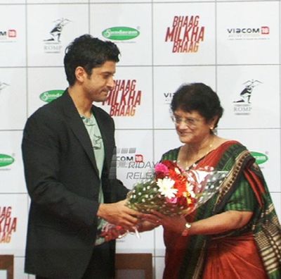 Farhan Akhtar Promotes 'Bhaag Milkha Bhaag' in his own school