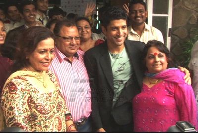 Farhan Akhtar Promotes 'Bhaag Milkha Bhaag' in his own school