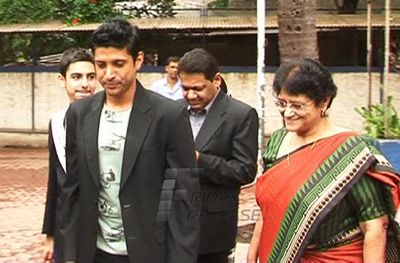 Farhan Akhtar Promotes 'Bhaag Milkha Bhaag' in his own school