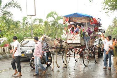 Prateik Babbar and Amyra Dastur promoting 'ISSAQ' with special baggi ride