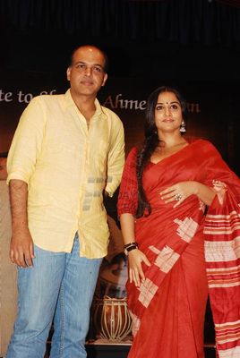 Eminent Personalities at 'A Tribute to Ustad Shafaat Ahmed Khan' concert