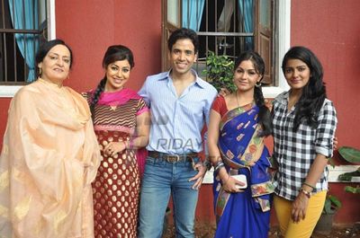 Film \'Bajatey Raho\' Promotions on Chidhiya Ghar TV Serial sets