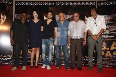 Shilpa Shukla & Shadab Kamal at the press conference of film 'B.A. Pass'