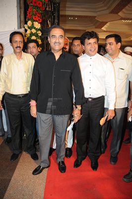 Bolly Celebs at Sharad Pawar's Iftar Party
