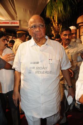 Bolly Celebs at Sharad Pawar's Iftar Party