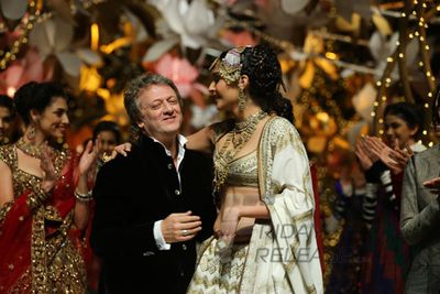 India Bridal Fashion Week Delhi 2013 - Sonam Kapoor as the showstopper