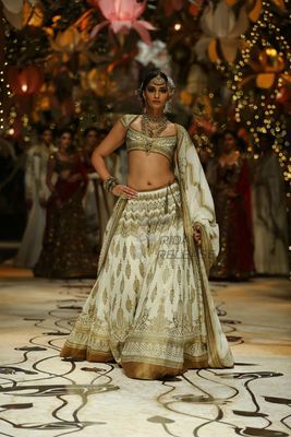 India Bridal Fashion Week Delhi 2013 - Sonam Kapoor as the showstopper