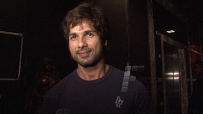 Shahid Kapoor Celebrates Party Of Film \'Phata Poster Nikhla Hero\'