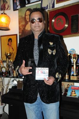 Bappi Lahiri unveils Ramji Gulati's album 'Saturday Night Hona Hai Tight'