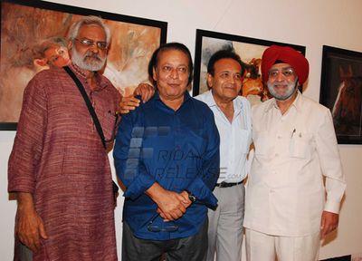 Actor Dinesh Hingoo inaugurates Artist Aku Jha's Painting Exhibition at Jahangir Art Gallery