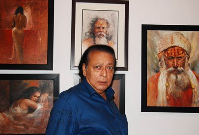 Actor Dinesh Hingoo inaugurates Artist Aku Jha's Painting Exhibition at Jahangir Art Gallery