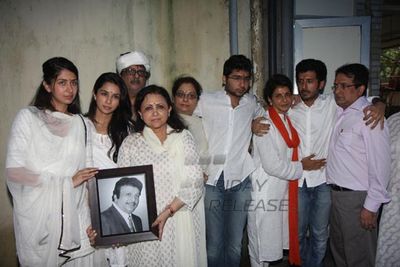 Bollywood celebs at prayer meet of veteran actor Jagdish Raj