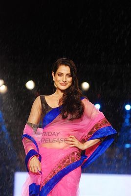 B-town celebs graced the Pidilite\'s 8th Annual 'Caring with Style' Fashion Show
