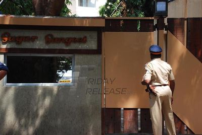 Bollywood Celebs at Jiah Khan's residence to offer condolences
