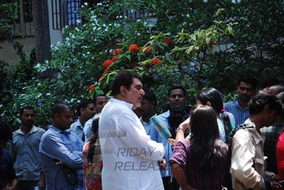 Bollywood Celebs at Jiah Khan's residence to offer condolences
