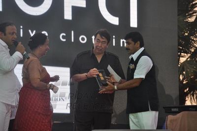 Farhan Akhtar, Randhir Kapoor, Isha Koppikar at GO GREEN Campaign on WORLD ENVIRONMENT DAY