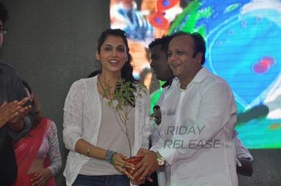 Farhan Akhtar, Randhir Kapoor, Isha Koppikar at GO GREEN Campaign on WORLD ENVIRONMENT DAY