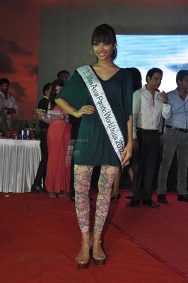 Farhan Akhtar, Randhir Kapoor, Isha Koppikar at GO GREEN Campaign on WORLD ENVIRONMENT DAY