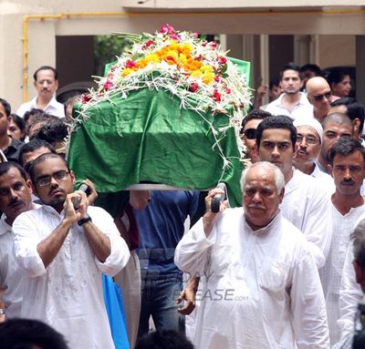 Bolly Celebs at actress Jiah Khan burial at Muslim Majlis burial ground