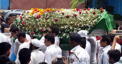 Bolly Celebs at actress Jiah Khan burial at Muslim Majlis burial ground