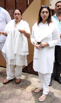 Bolly Celebs at actress Jiah Khan burial at Muslim Majlis burial ground