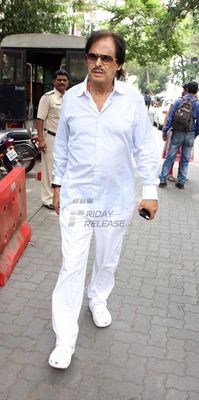 Bolly Celebs at actress Jiah Khan burial at Muslim Majlis burial ground