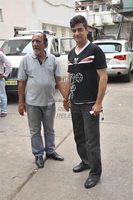 Handsome actor Emraan Hashmi at the shooting of 'Ghanchakkar'