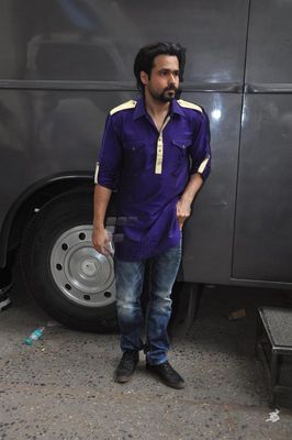 Handsome actor Emraan Hashmi at the shooting of 'Ghanchakkar'