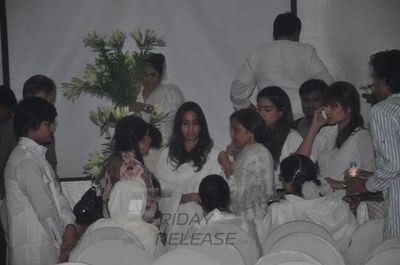 Bolly celebs including Aamir Khan and Prateik Babbar attended the condolence meet for Jiah Khan