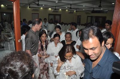 Bolly celebs including Aamir Khan and Prateik Babbar attended the condolence meet for Jiah Khan