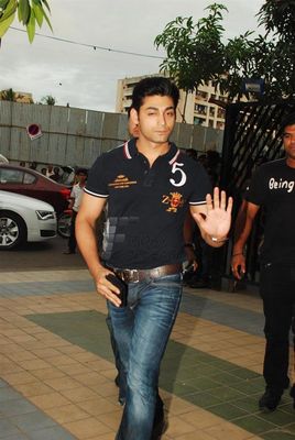 Bolly celebs including Aamir Khan and Prateik Babbar attended the condolence meet for Jiah Khan