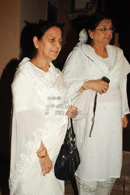 Bolly celebs including Aamir Khan and Prateik Babbar attended the condolence meet for Jiah Khan