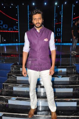 Vidya Balan & Emraan Hashmi promote 'GHANCHAKKAR' on India's Dancing Superstar sets