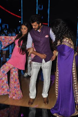 Vidya Balan & Emraan Hashmi promote 'GHANCHAKKAR' on India's Dancing Superstar sets